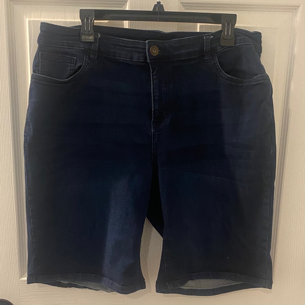 Catherines Dark Blue Denim Shorts NWOT